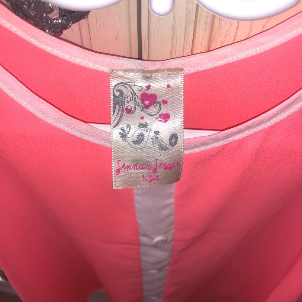 Pink blouse - Picture 3 of 3